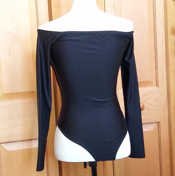 Akira Off the Shoulder Bodysuit EUC - Picture 2 of 9